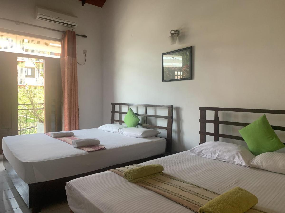 360 Beach Residence Negombo Esterno foto