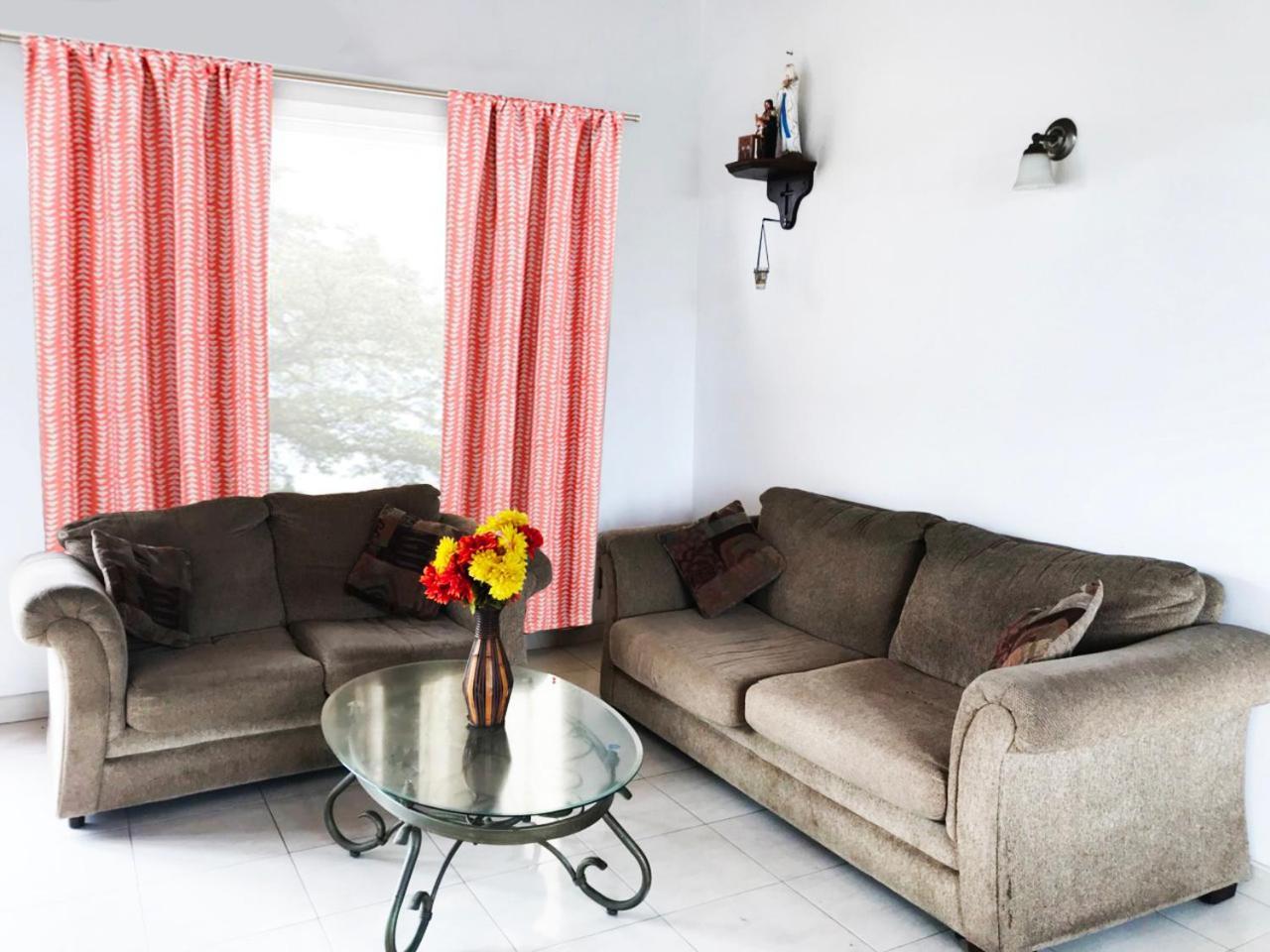 360 Beach Residence Negombo Esterno foto