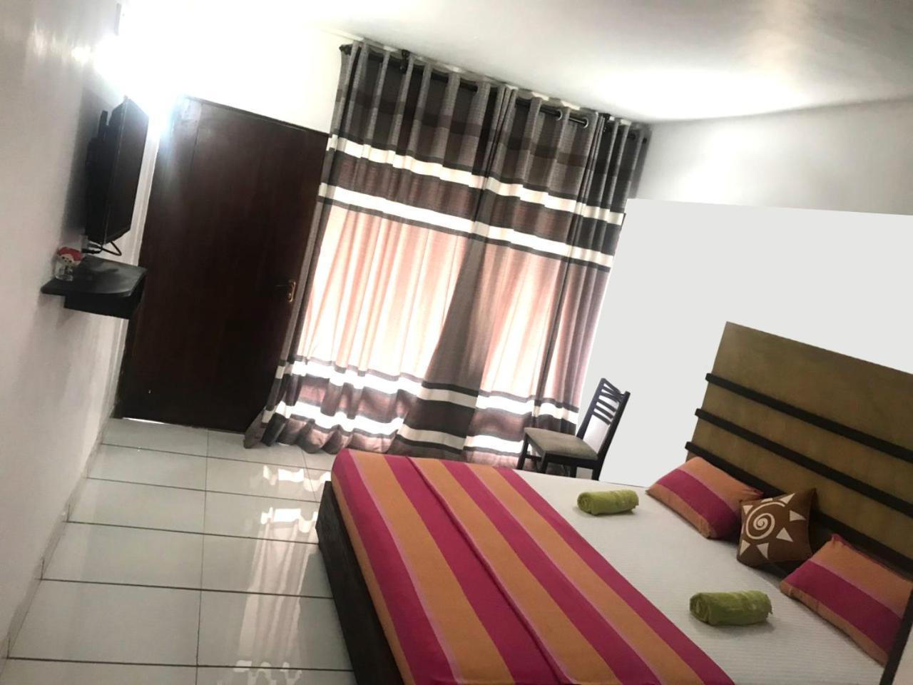 360 Beach Residence Negombo Esterno foto