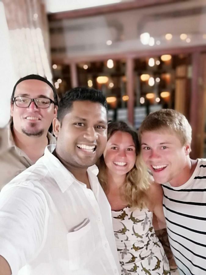360 Beach Residence Negombo Esterno foto